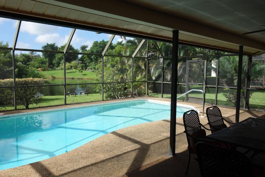 Pool Home With A New Sparkling Pool, Close To Beach, Lovely Lake View North North Naples Dış mekan fotoğraf