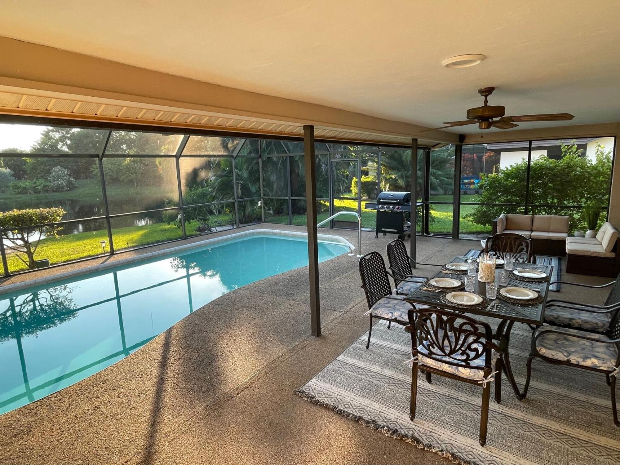 Pool Home With A New Sparkling Pool, Close To Beach, Lovely Lake View North North Naples Dış mekan fotoğraf